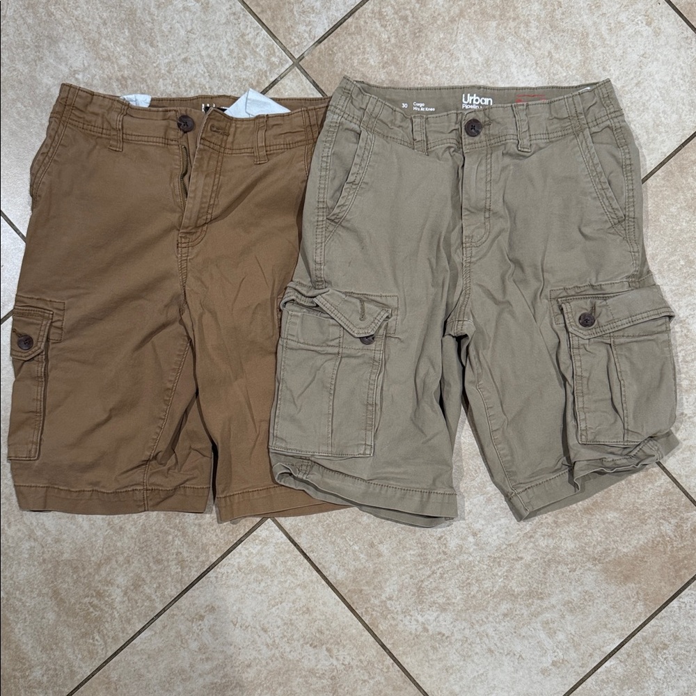 Urban Cargo Shorts in Brown and Tan